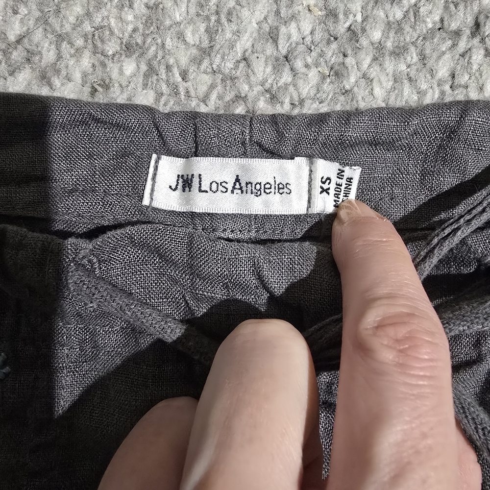 JOHNNY WAS embroidered Linen Shorts - Picture 2 of 4